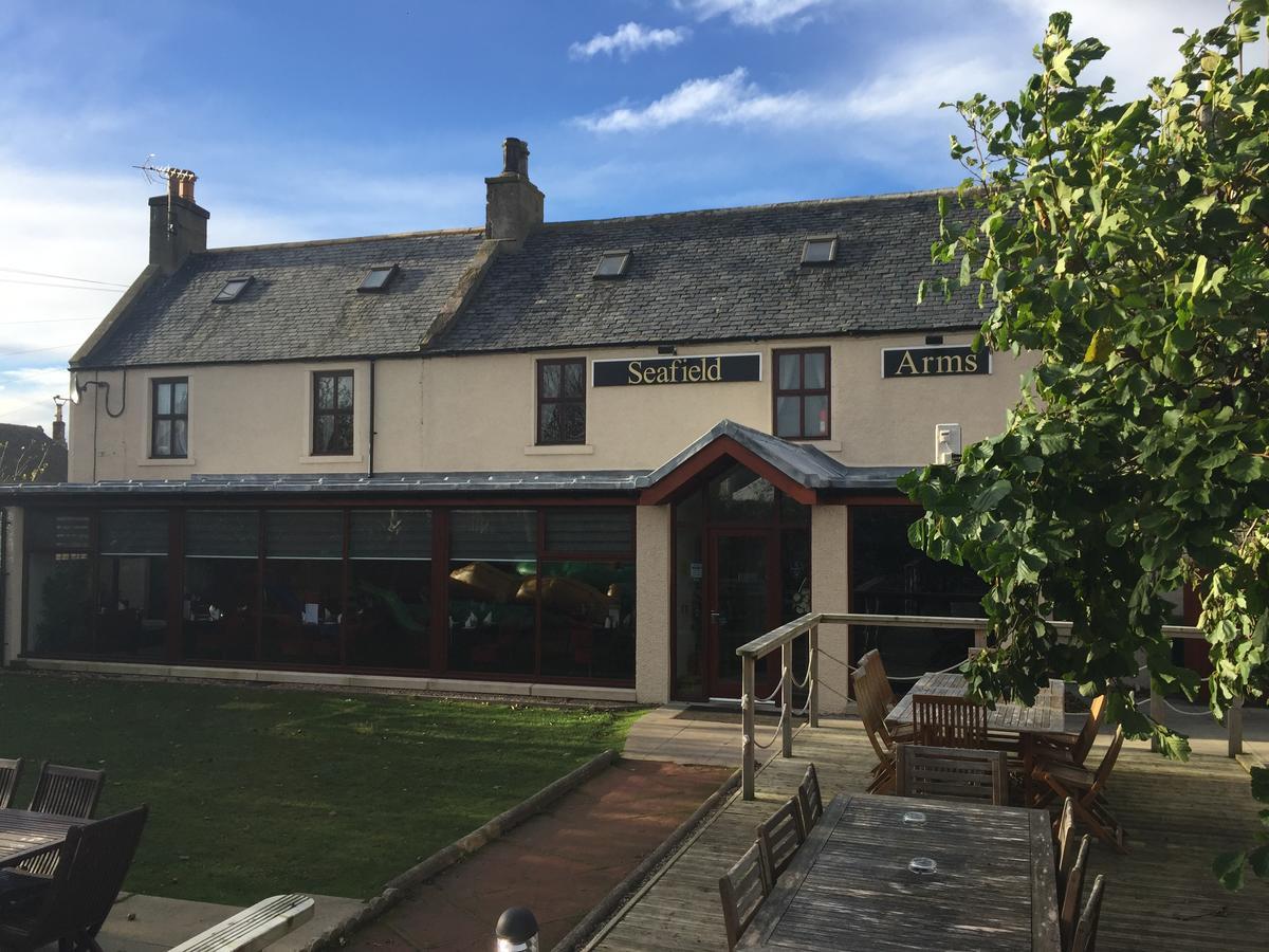 Seafield Arms Hotel Whitehills Exterior foto