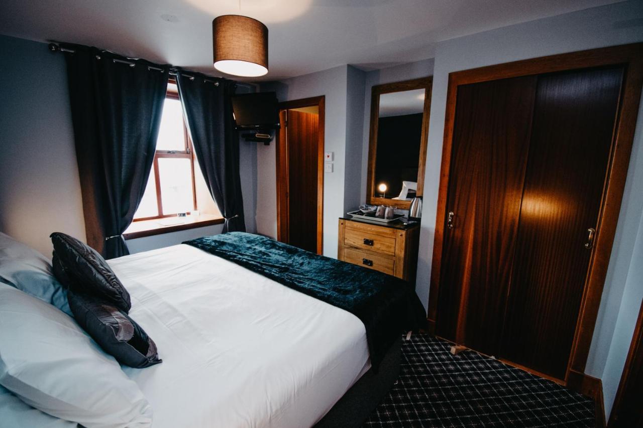 Seafield Arms Hotel Whitehills Exterior foto